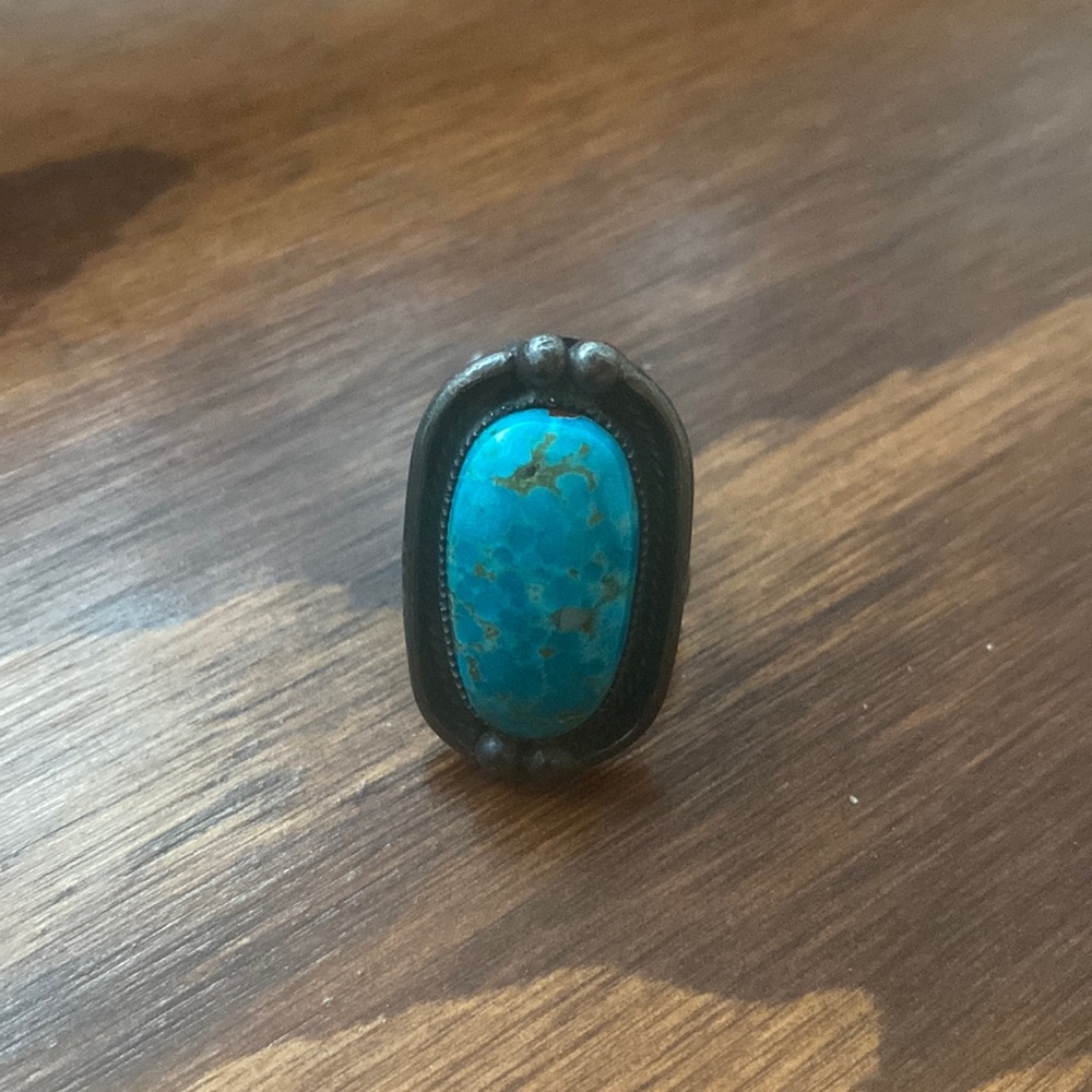 Turquoise ring - sterling silver band - women’s - size unknown